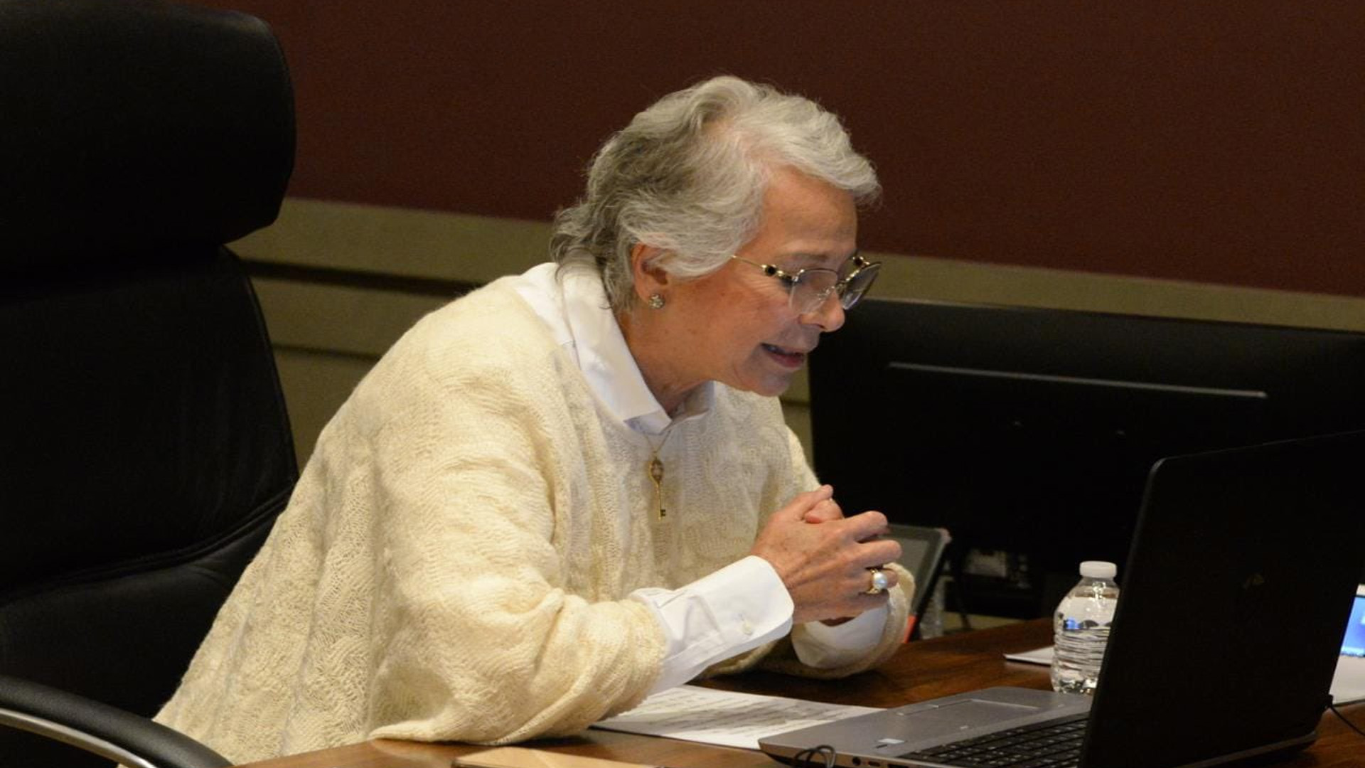 Sánchez Cordero condena presuntas amenazas contra caricaturista ‘Rapé’. “Es inadmisible”