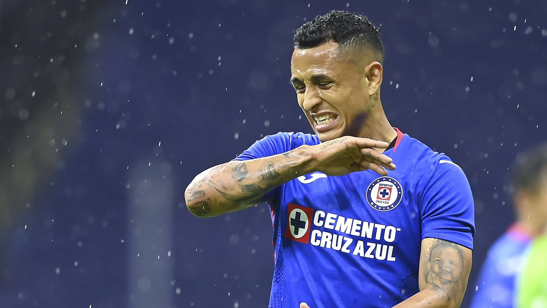Tres jugadores del Cruz Azul dan positivo por COVID-19; están en aislamiento y bajo observación