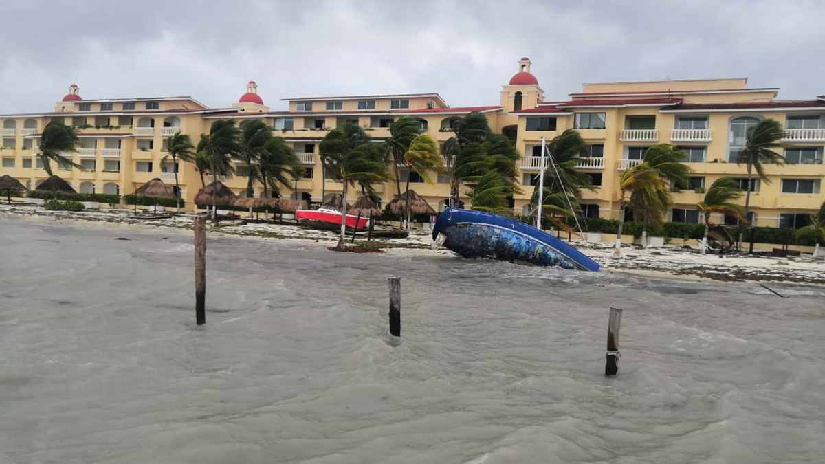 Los daños del Huracán Delta en Cancún: cortes de luz y árboles caídos - danos-por-delta-en-caribe-mexicano