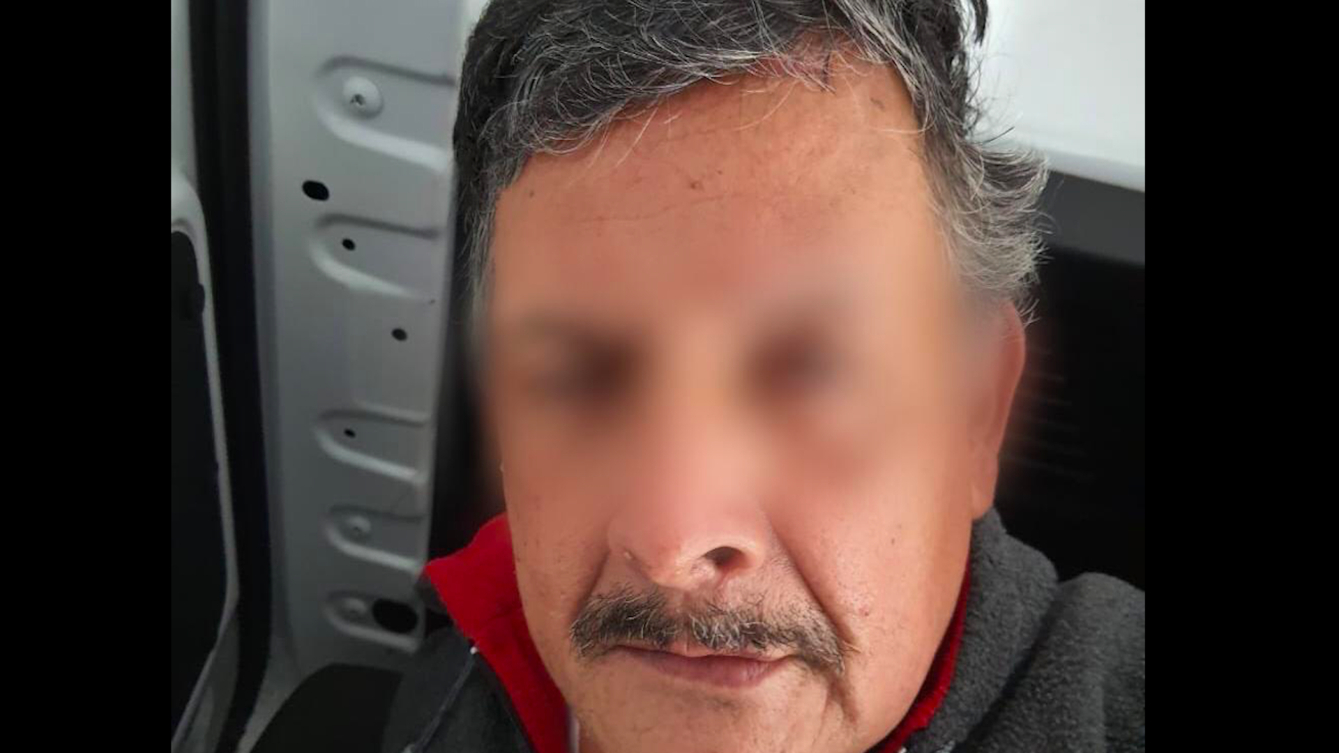 #Video Trasladan a Fiscalía a detenidos señalados por abandonar 27 bolsas con medicamentos oncológicos en Azcapotzalco - detenidos-robo-de-medicamentos-oncologicos2