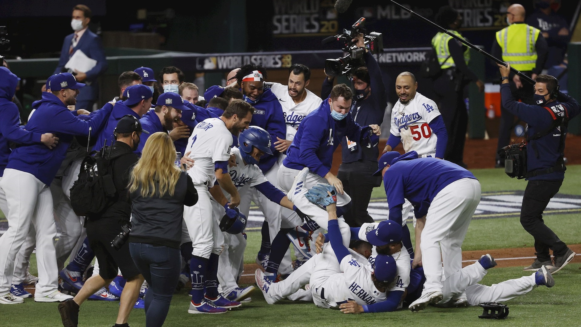 Victoria con sabor a México. Dodgers gana su primera Serie Mundial desde 1988 Victoria con sabor a México. Dodgers gana su primera Serie Mundial desde 1988