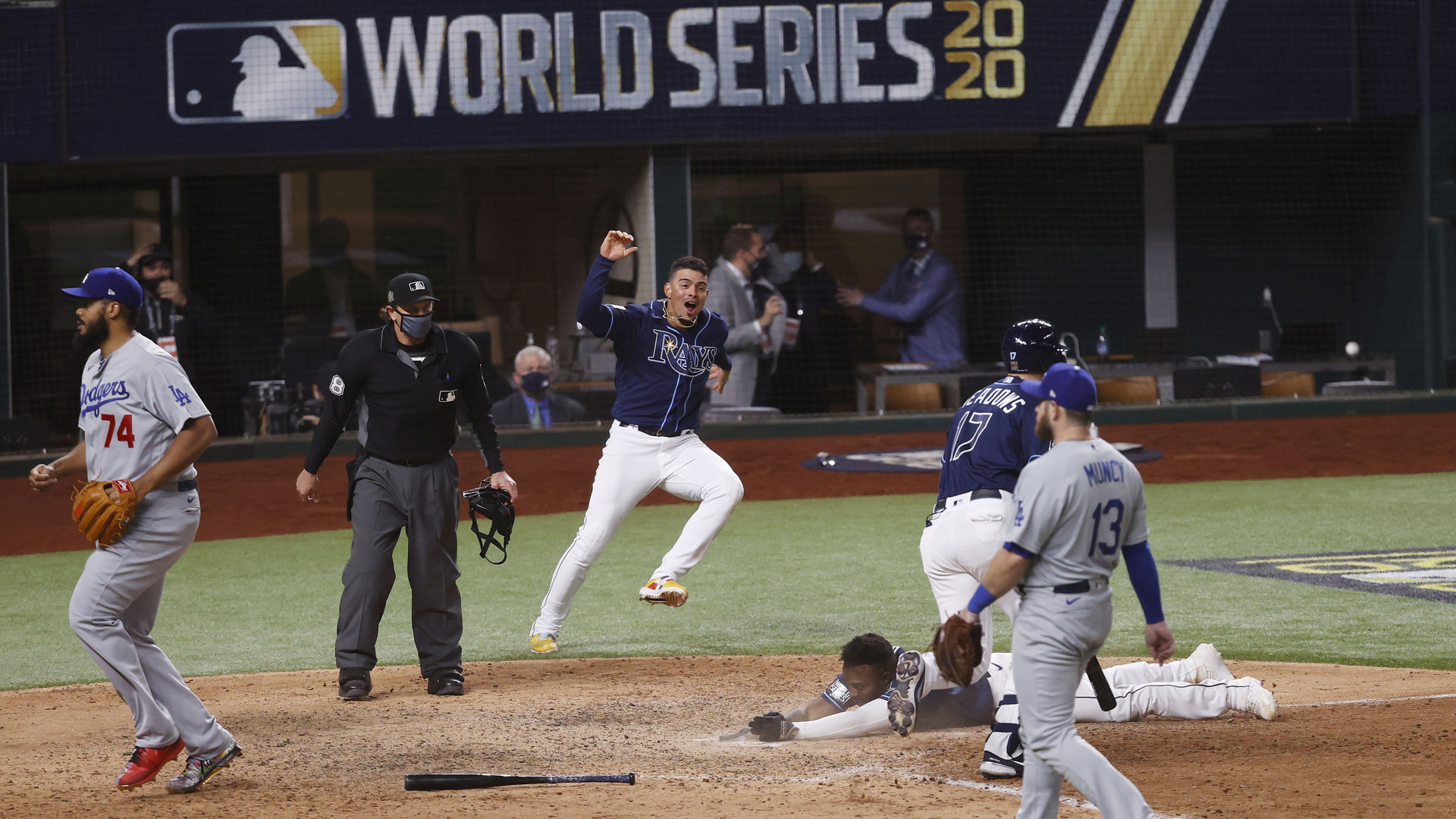 López Obrador apela a pasión por el beisbol; "todavía falta que Dodgers 'arreglen' a Tampa", asegura - dodgers-vs-rays