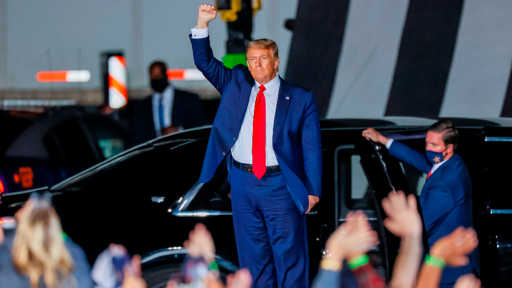 Trump dice que mientras sea presidente no cambiará el nombre al Día de Colón Trump dice que mientras sea presidente no cambiará el nombre al Día de Colón