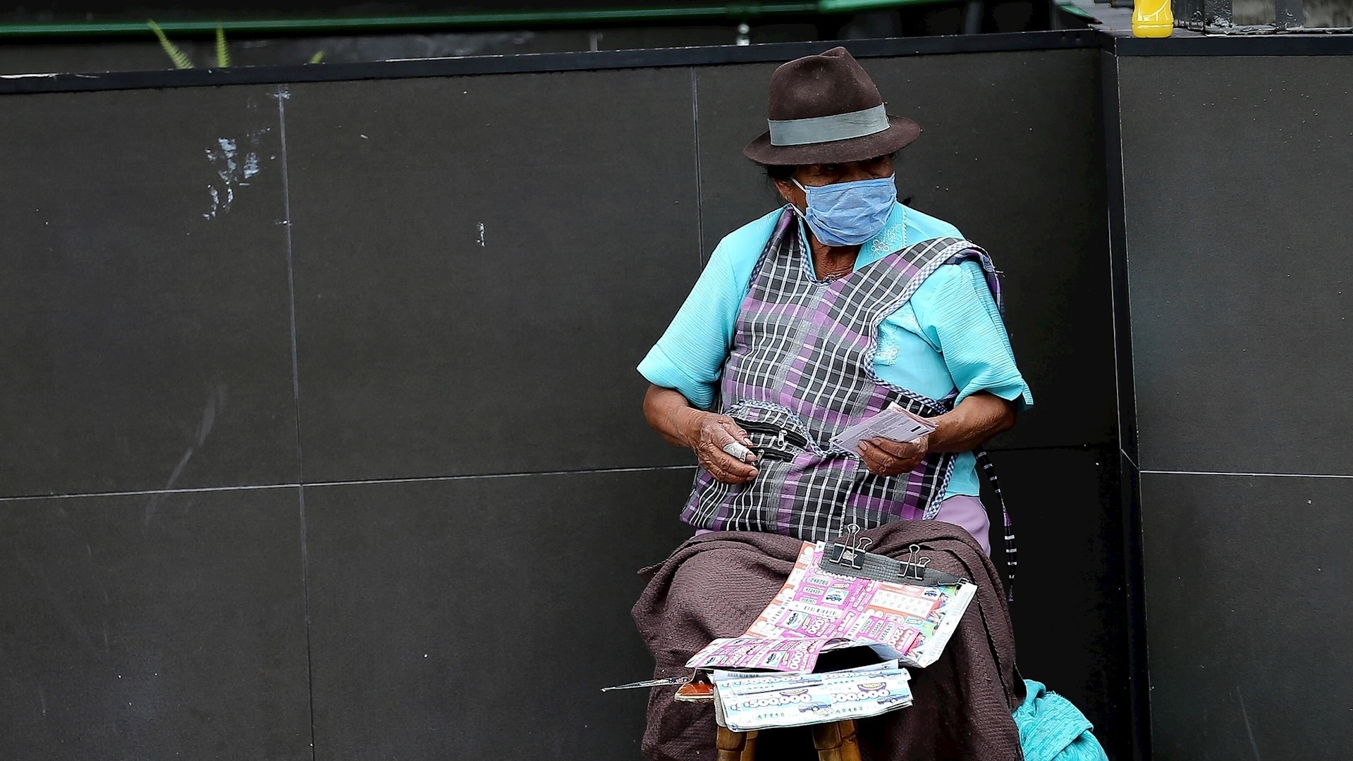 Provoca COVID-19 una montaña de deuda global que golpeará en el futuro