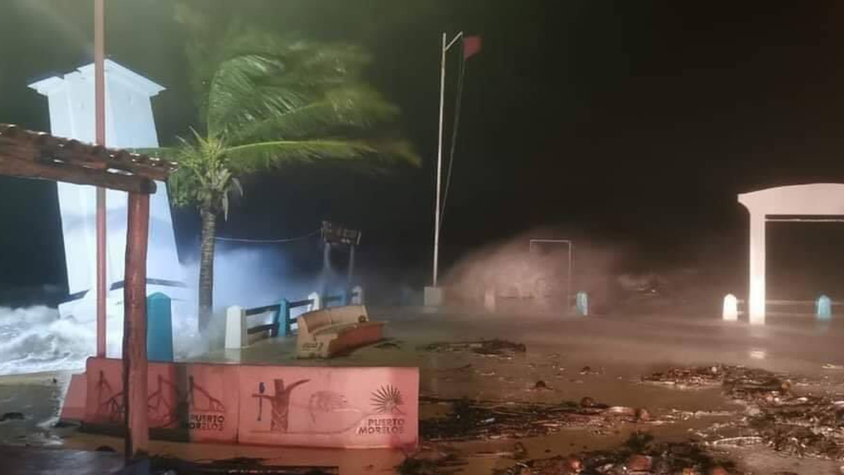 #Video Golpea huracán Zeta a Quintana Roo con fuertes vientos y lluvias