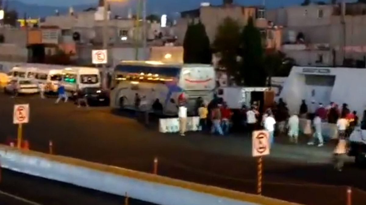 #Video Liberan a balazos caseta México-Pirámides; hay dos heridos