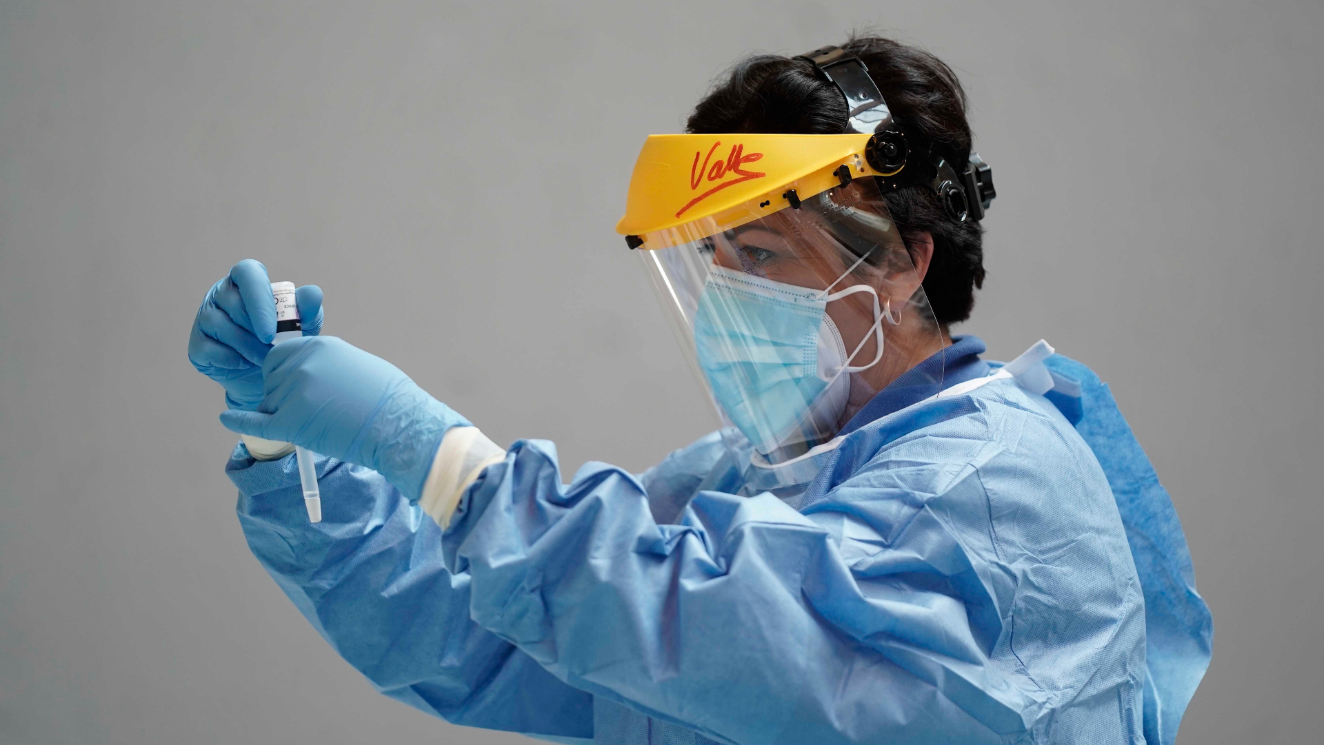 Casos de COVID-19 ya rozan los 48 millones, con alarmante aumento diario