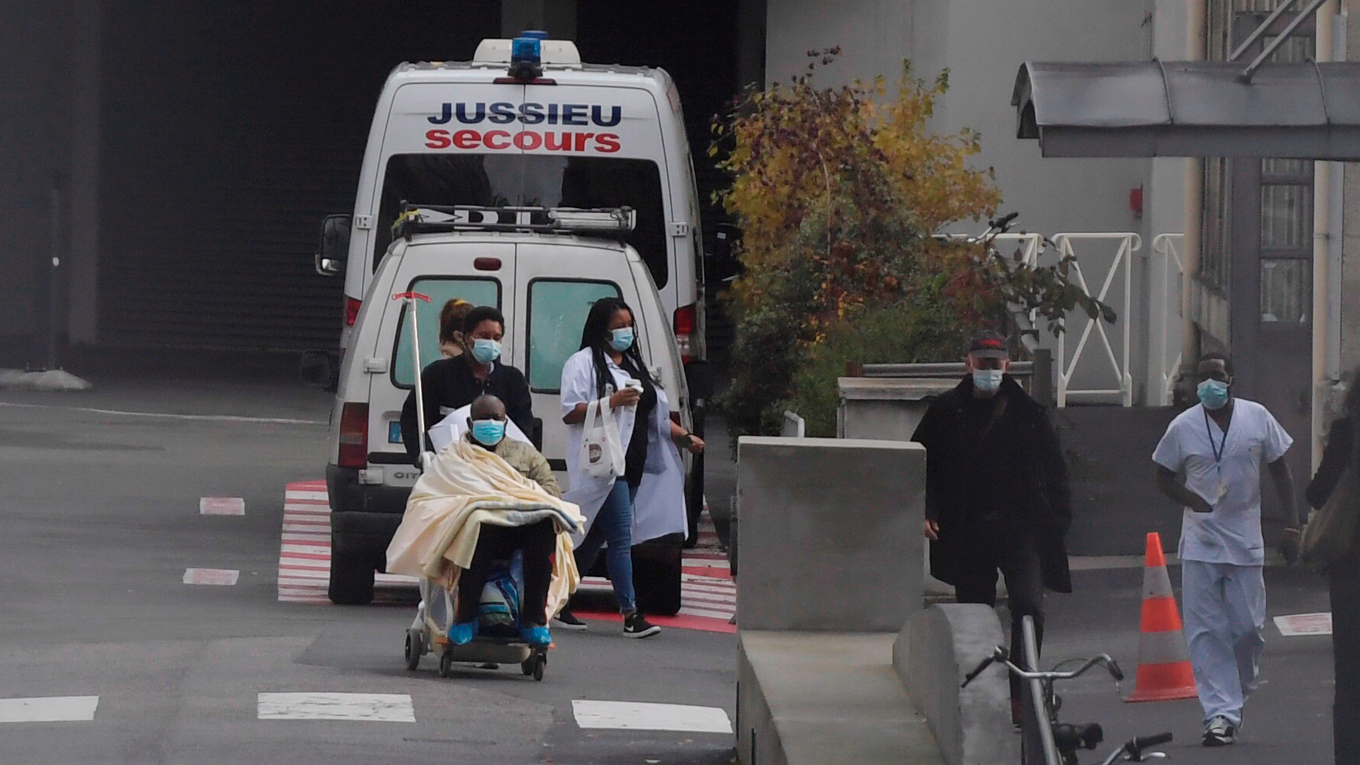 Récord de casos por COVID-19 en Europa y alarmante alza de contagios en el mundo