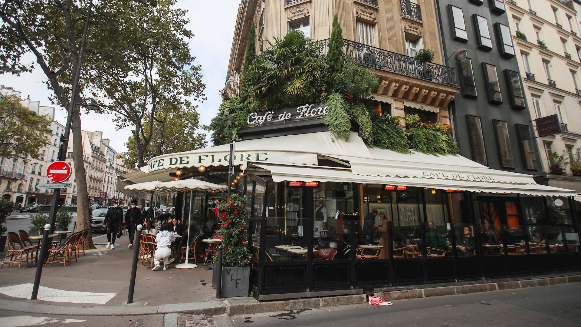 Continúa aumento de contagios de COVID-19 a ritmo récord en Europa; autoridades evalúan endurecer medidas - francia-paris-mundo