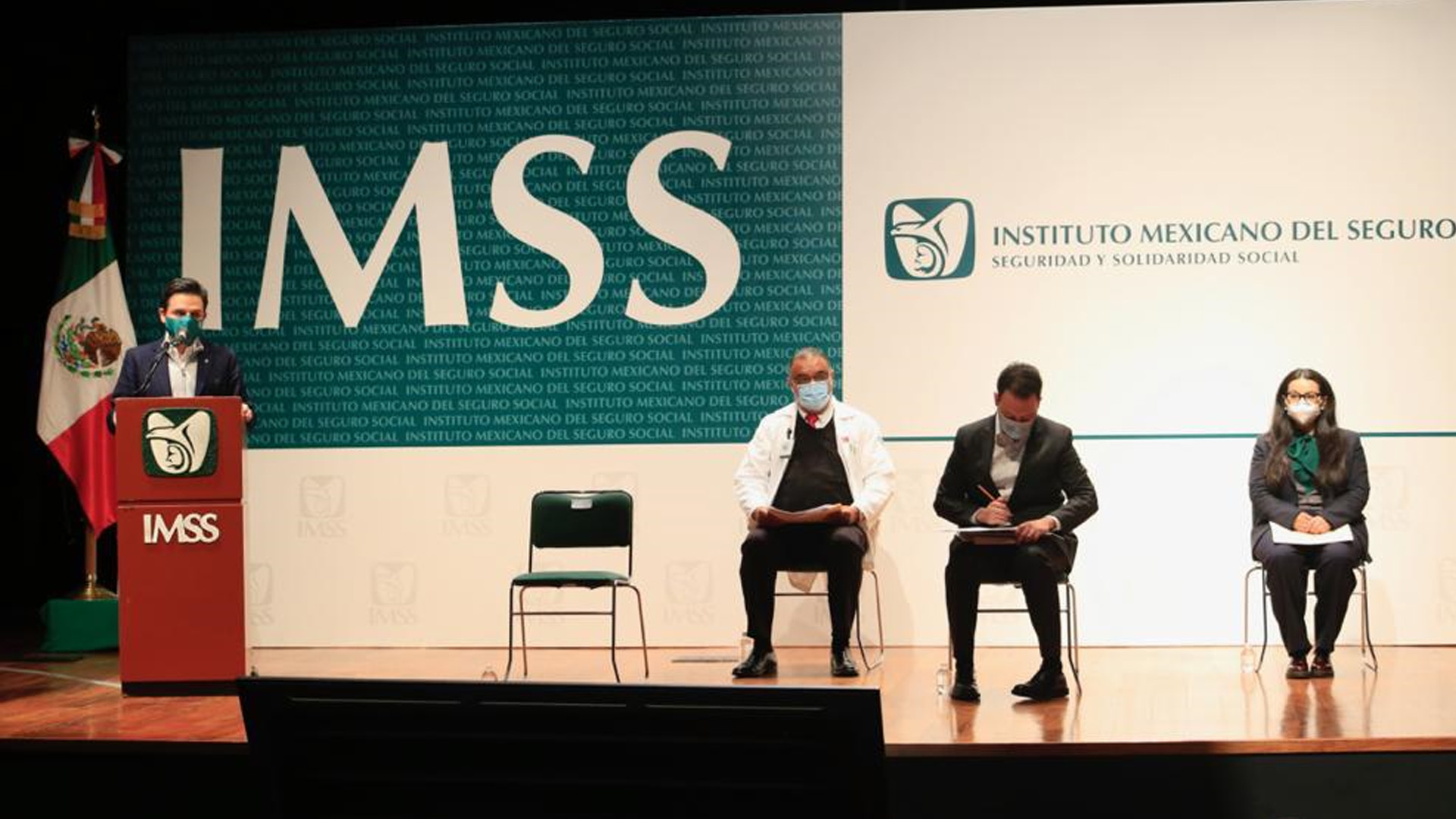 Anuncia IMSS adquisición de 103 millones de Equipos de Protección Personal para trabajadores de Salud