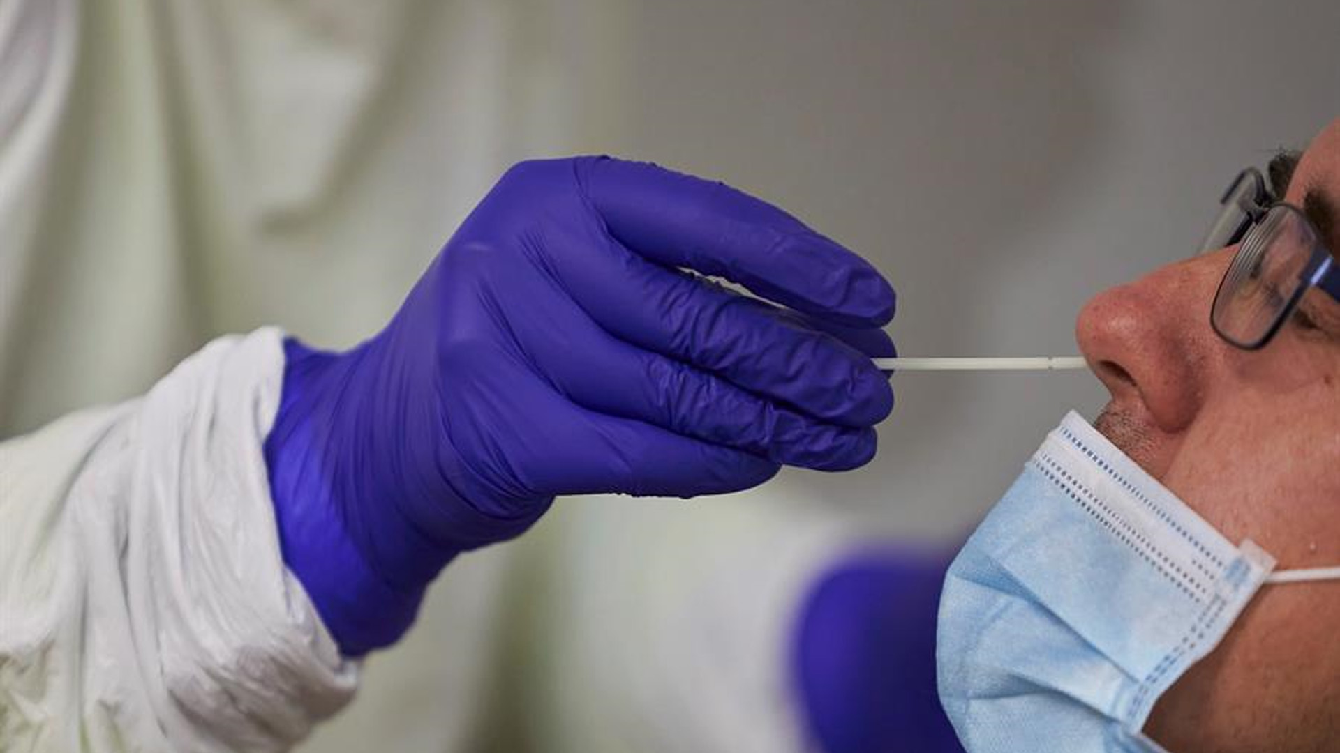 Anticuerpos por COVID-19 otorgan inmunidad por cuatro meses, señala estudio