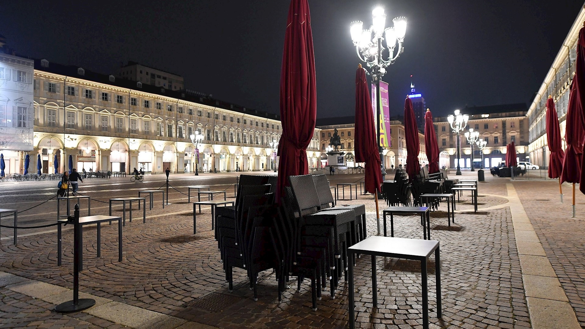 Italia analiza imponer toque de queda ante rebrote de COVID-19