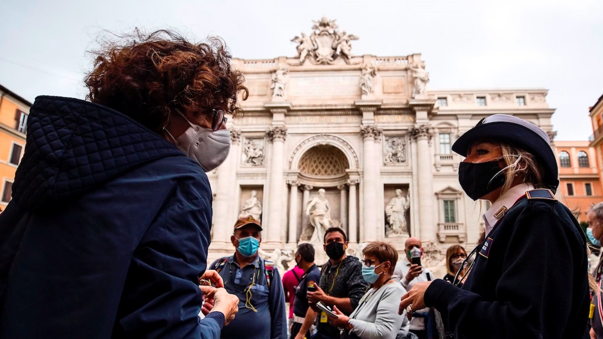 Continúa aumento de contagios de COVID-19 a ritmo récord en Europa; autoridades evalúan endurecer medidas - italia-covid-19