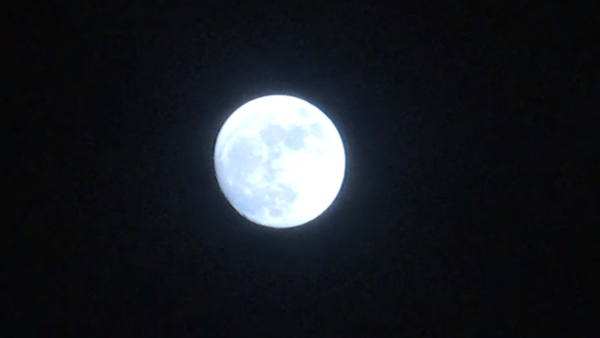 Habrá ‘Luna Azul’ durante la noche de Halloween