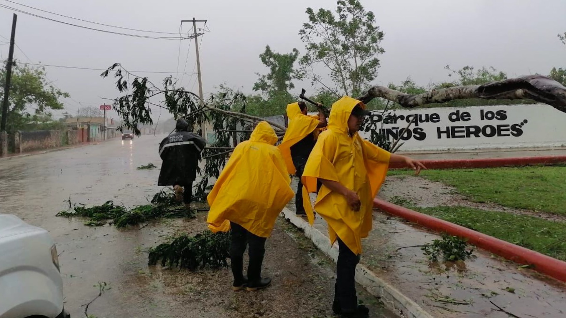 Saldo blanco por ‘Delta’ en Quintana Roo; continúan lluvias torrenciales en la Península de Yucatán