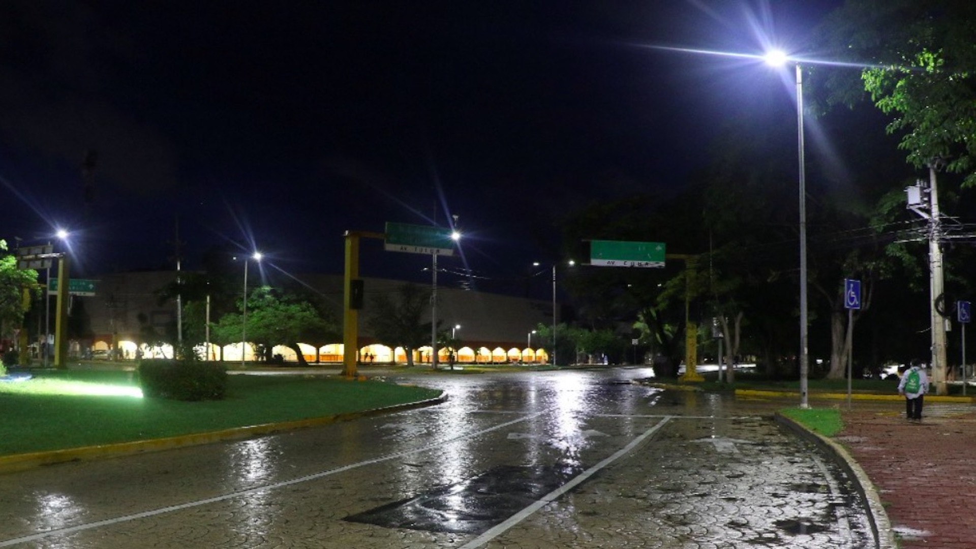 #Video Así se vivió el impacto de Delta al tocar tierra en Quintana Roo #Video Así se vivió el impacto de Delta al tocar tierra en Quintana Roo