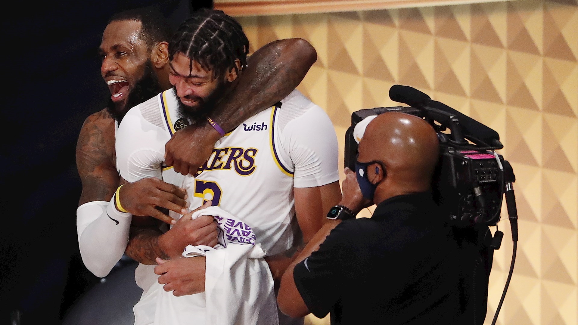Los Angeles Lakers derrotan a Heat de Miami y se proclaman campeones de la NBA