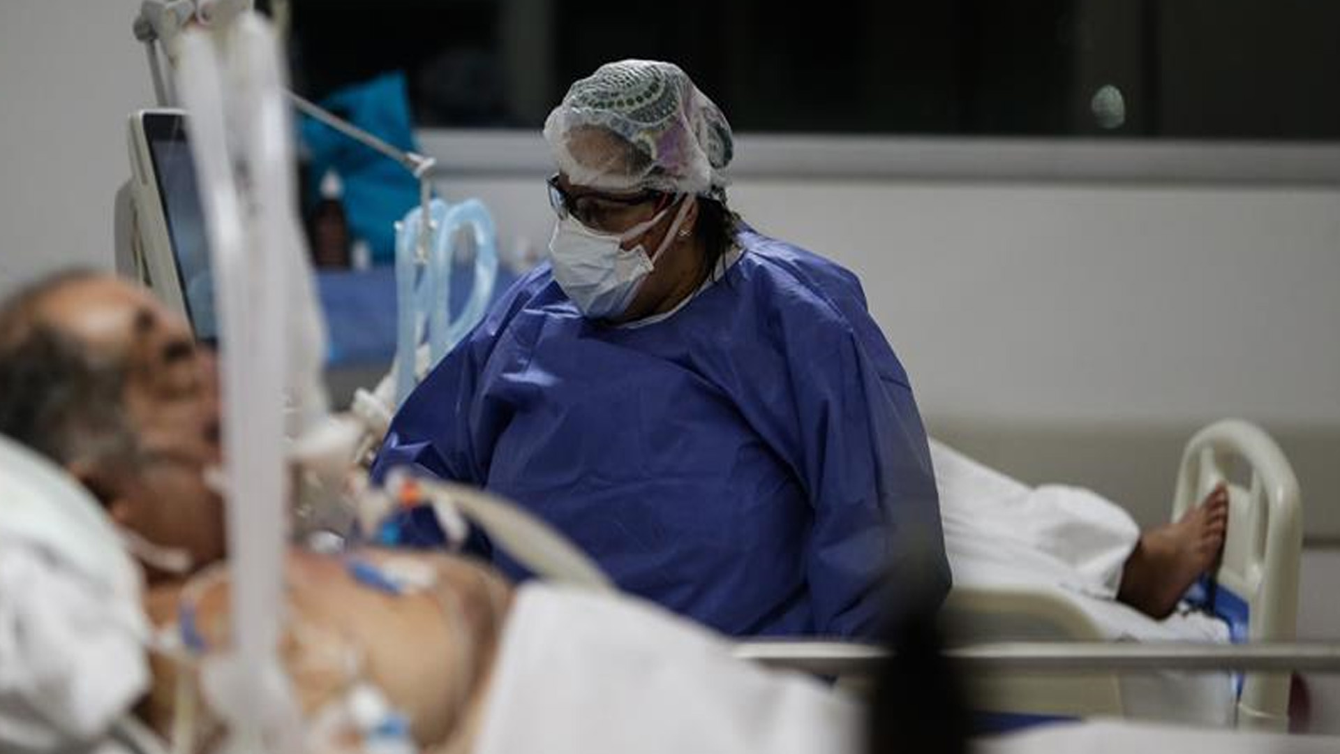 Medicamento para hipertensión ayuda a combatir daños por COVID-19, señala estudio