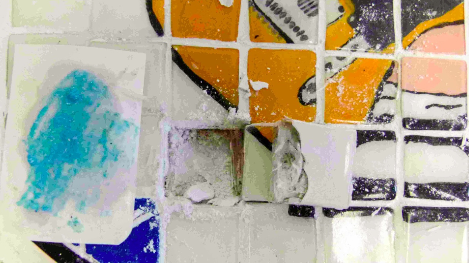 #Video Detienen a banda que traficaba cocaína en imagen de Mafalda en Argentina - mafalda-drogas