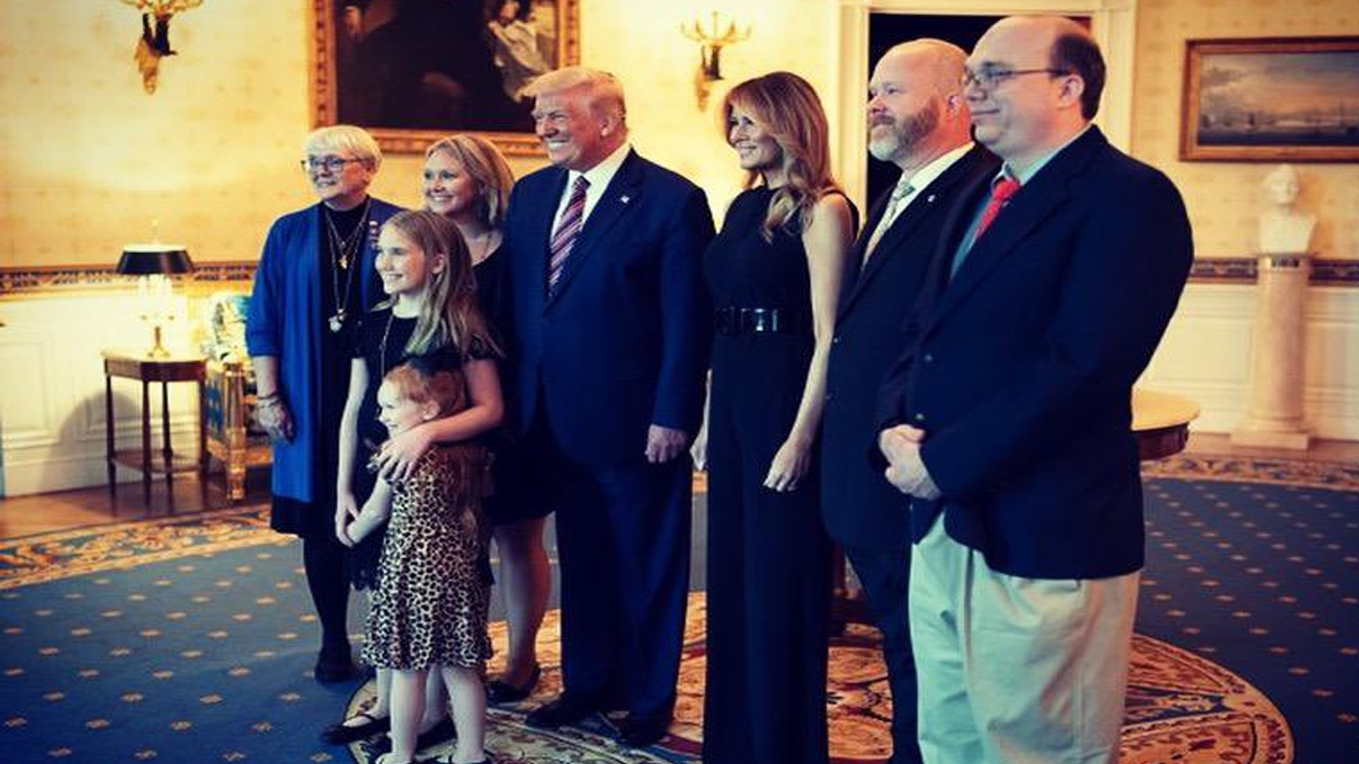 Barron, hijo de Donald y Melania Trump, también dio positivo a COVID-19 Barron, hijo de Donald y Melania Trump, también dio positivo a COVID-19