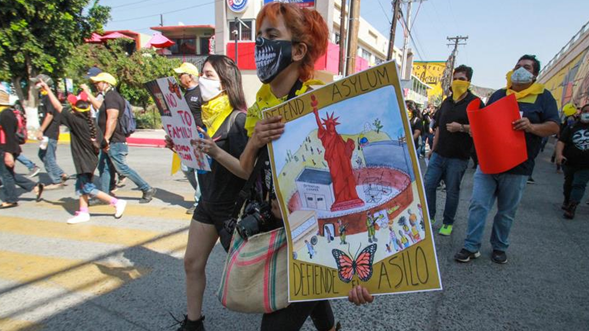 Cientos de migrantes en Tijuana protestan para exigir refugio a Estados Unidos - migrantes-haitianos2