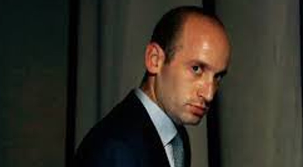 Stephen Miller, asesor de políticas de Trump, da positivo a COVID-19