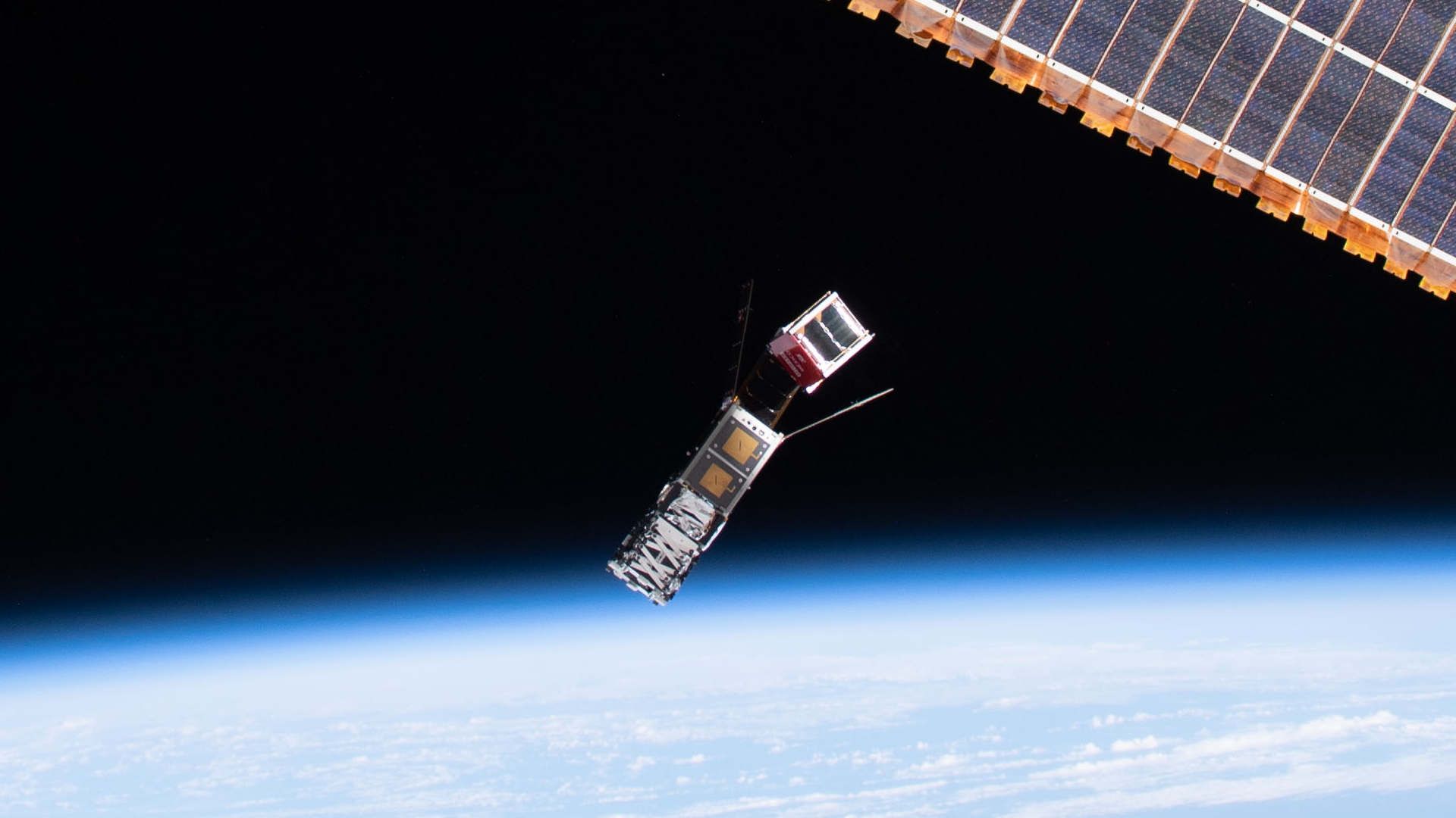 Nanosatélite mexicano AztechSat-1 cumple misión en enlace intersatelital - nanosatelite-aztechsat-1-nasa-aem-mexico-2