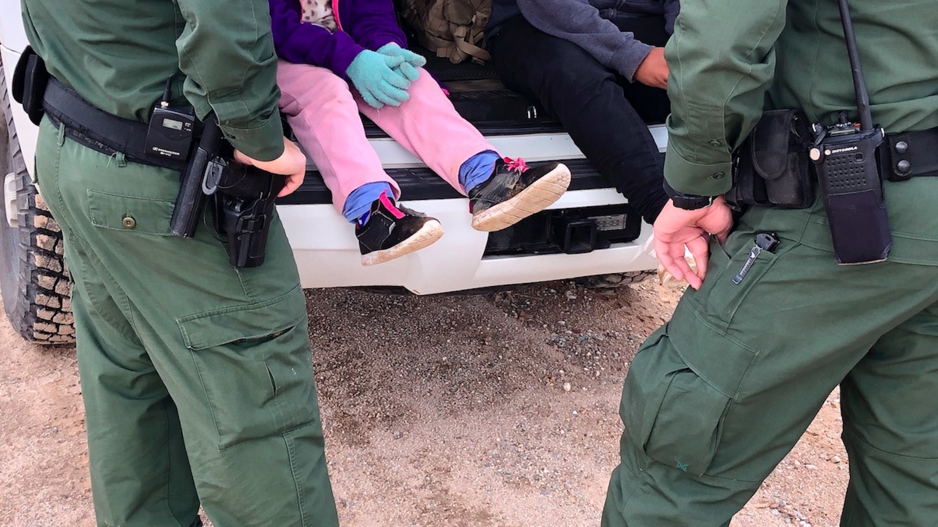 EE.UU. viola acuerdo y expulsa a México a niños migrantes de otros países, revela NYT