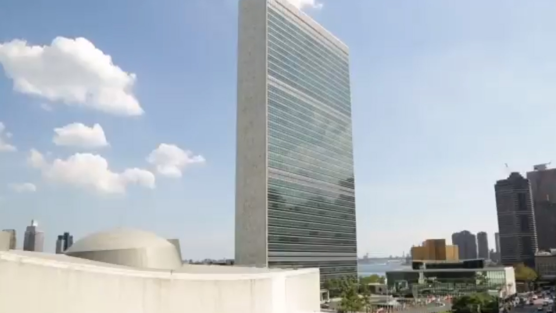 La ONU tiene que intervenir porque parece un florero: AMLO ante falta de acceso a vacunas de COVAX La ONU tiene que intervenir porque parece un florero: AMLO ante falta de acceso a vacunas de COVAX