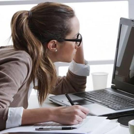 Revisa tu postura y las posiciones de los pies - pies-postura-tomas-weimar-2