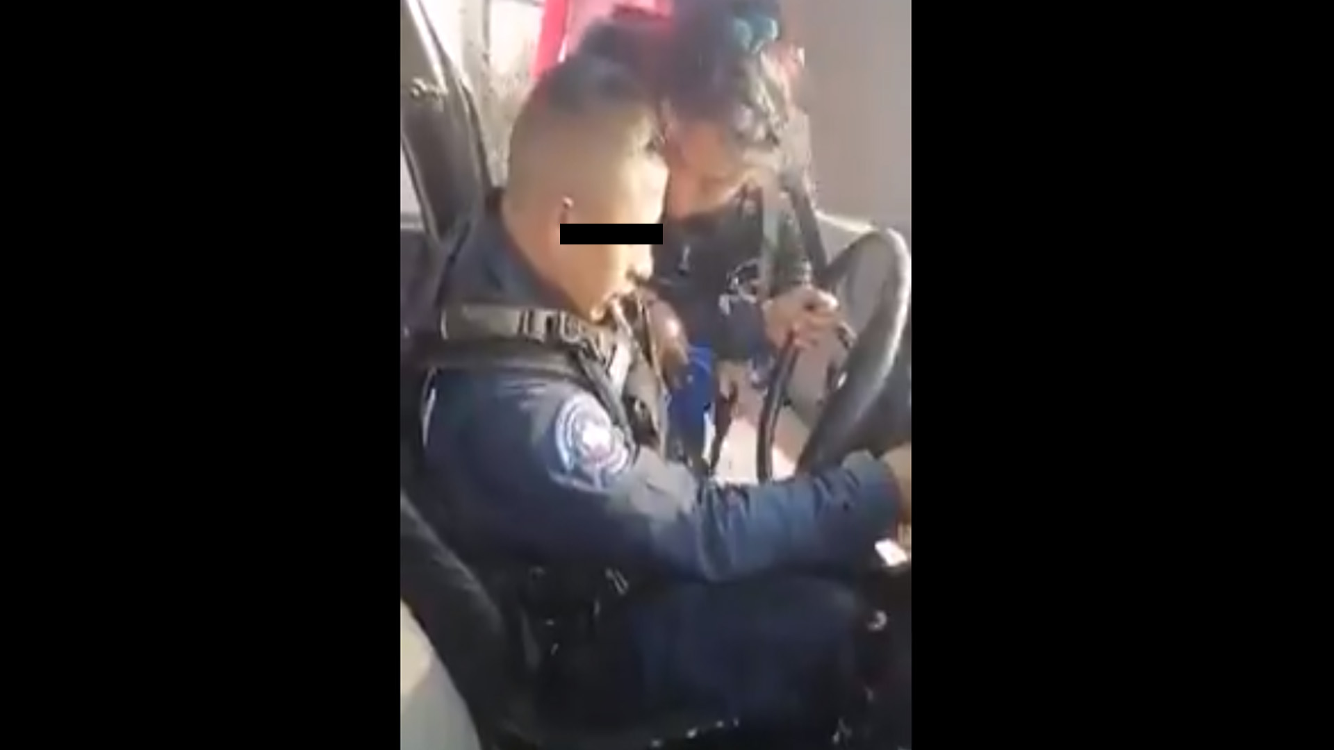 #Video Policía armado y en estado de ebriedad intenta conducir su unidad en Xochimilco; SSC abre investigación