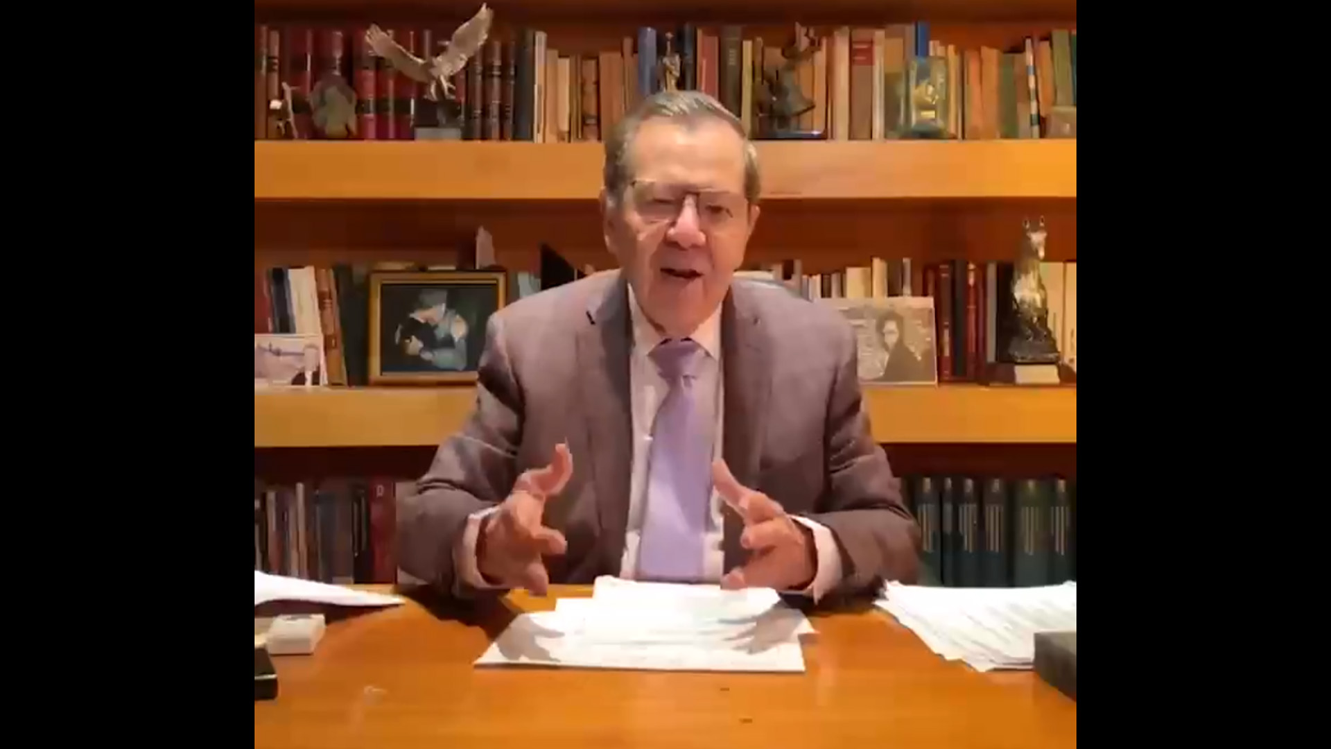 Muñoz Ledo acusa a Mario Delgado de aprovechar su posición en bancada de Morena en San Lázaro para impulsar candidatura