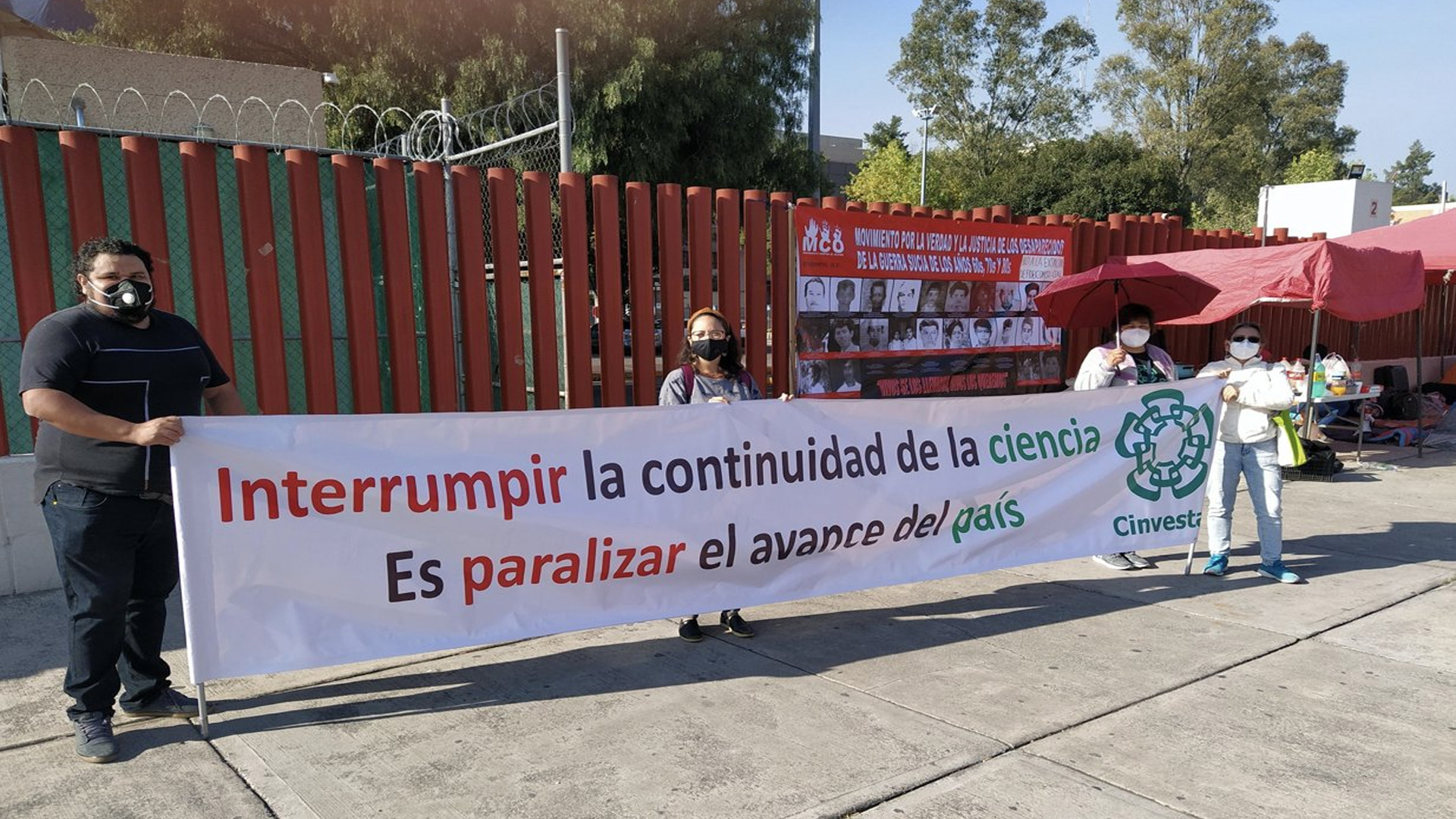 Protestan en San Lázaro contra desaparición de Fideicomisos