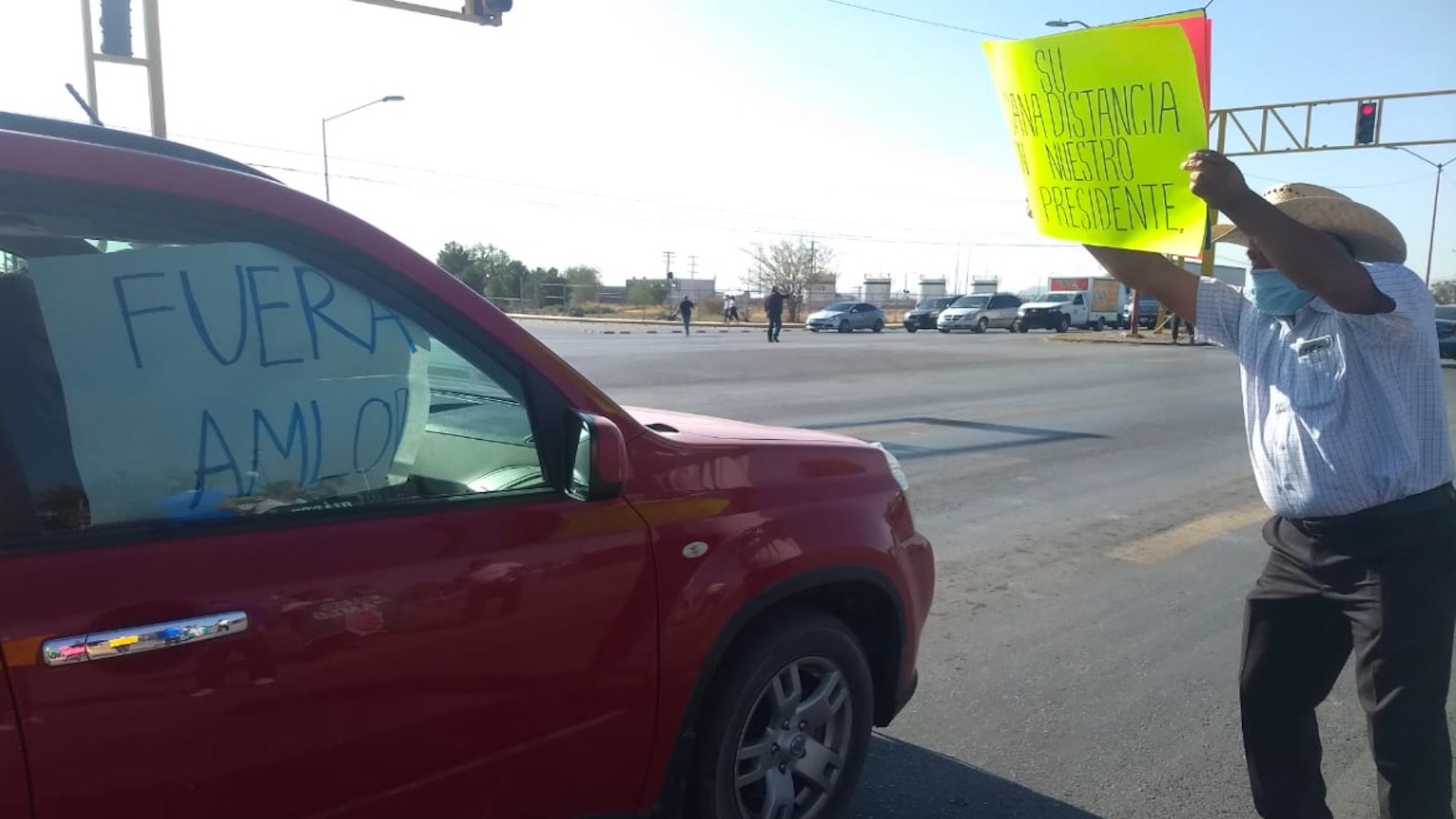 Protestan por agua durante llegada de López Obrador a Ciudad Juárez, Chihuahua