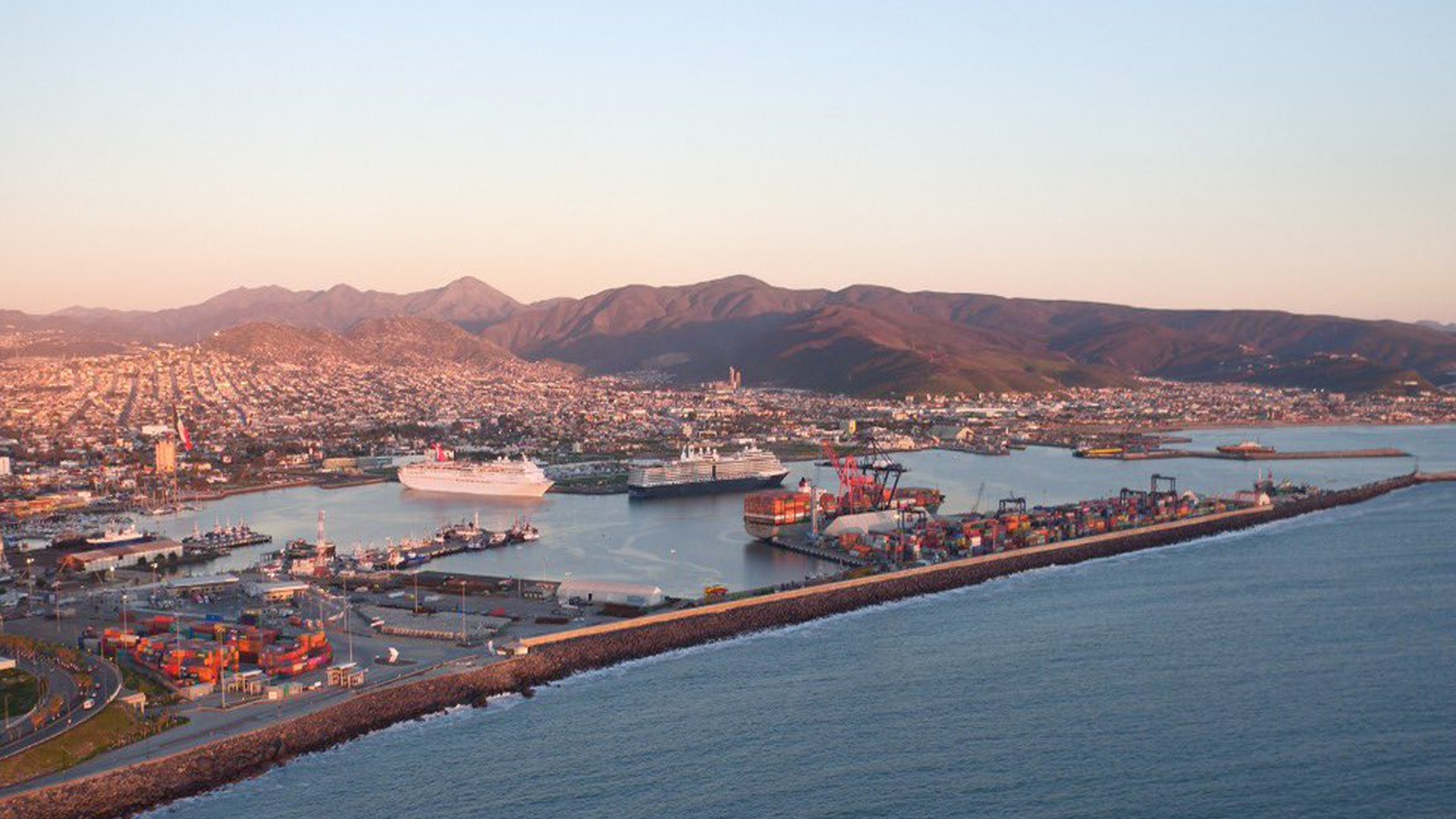 Aduanas toma control de fideicomiso aduanero tras publicación en DOF