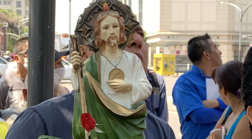 Fieles de San Judas Tadeo visitaron el Templo de San Hipólito “sin miedo al COVID-19”