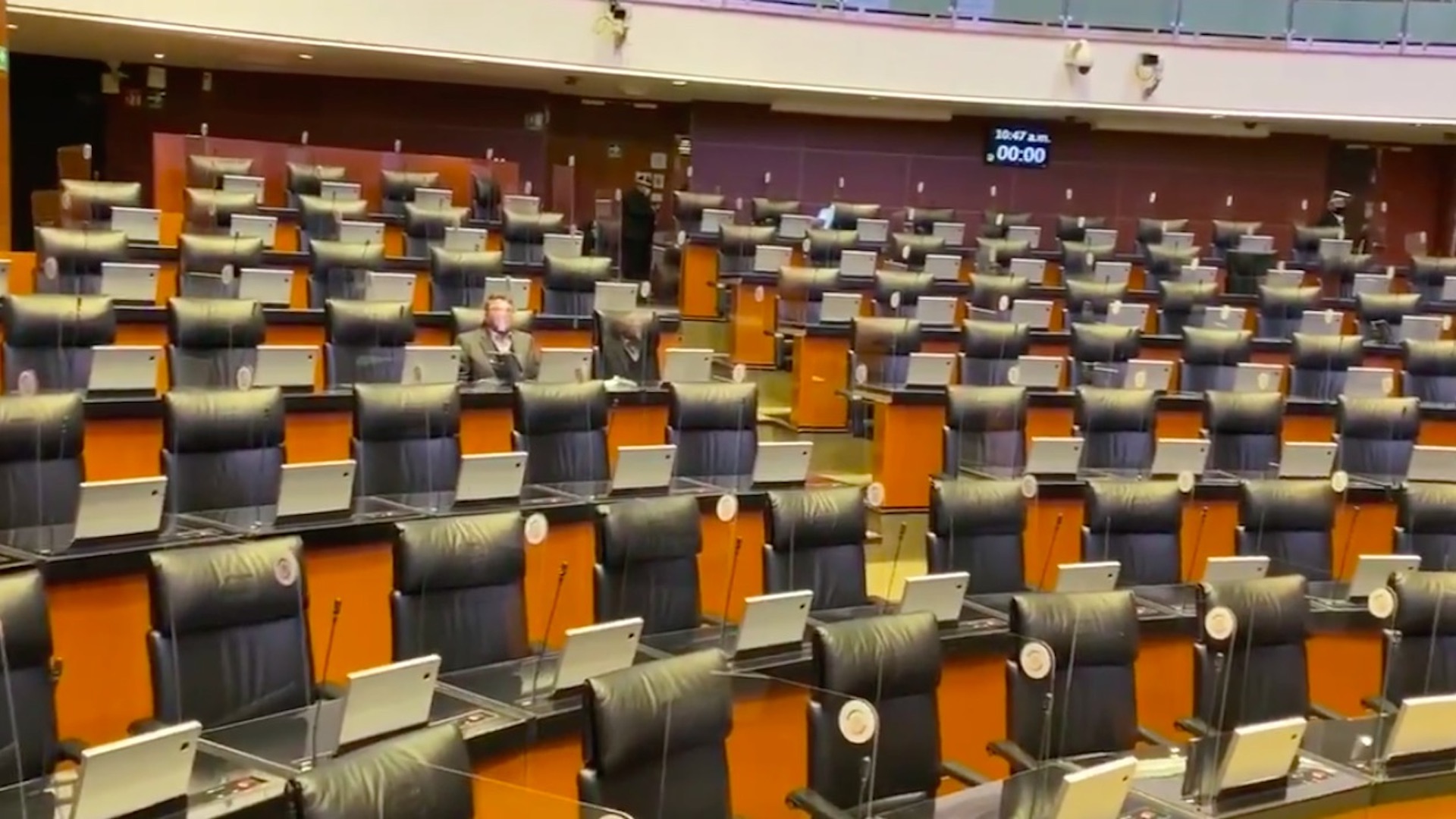 Posponen comparecencia de Marcelo Ebrard en el Senado debido a bloqueo de entradas por manifestantes