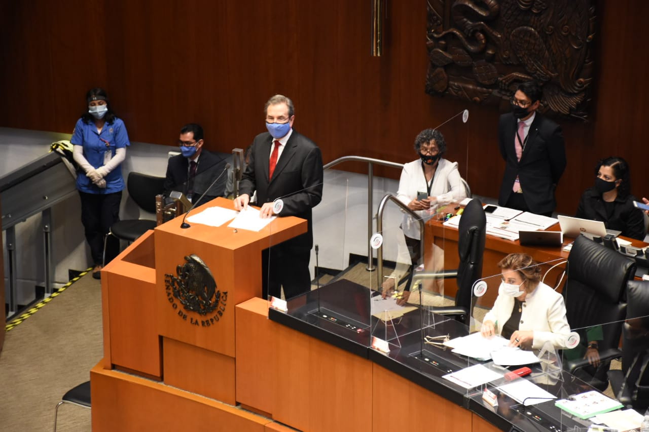 Escuelas deberán dividir grupos y mantener clases en línea: Esteban Moctezuma Escuelas deberán dividir grupos y mantener clases en línea: Esteban Moctezuma