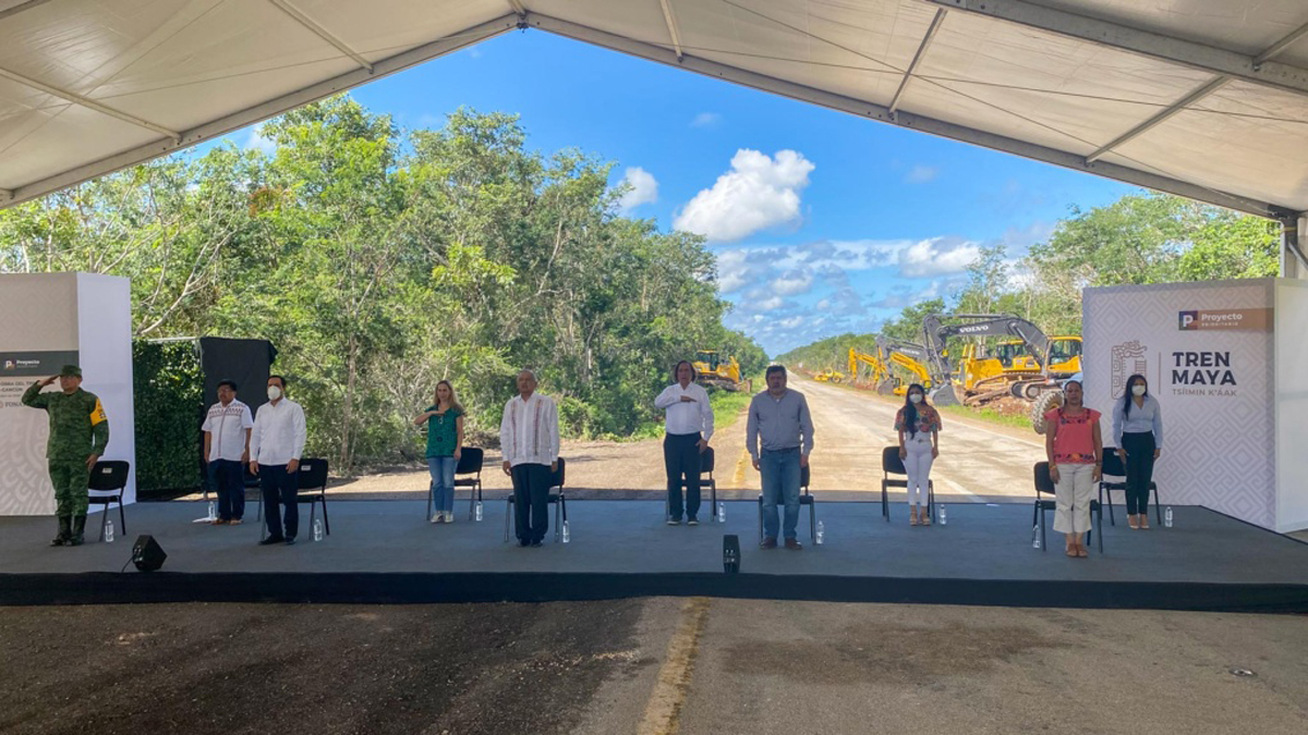 Defiende Sedena participación de militares en construcción de obras prioritarias del Gobierno de México - supervision-de-obra-del-tren-maya-en-tinum-yucatan
