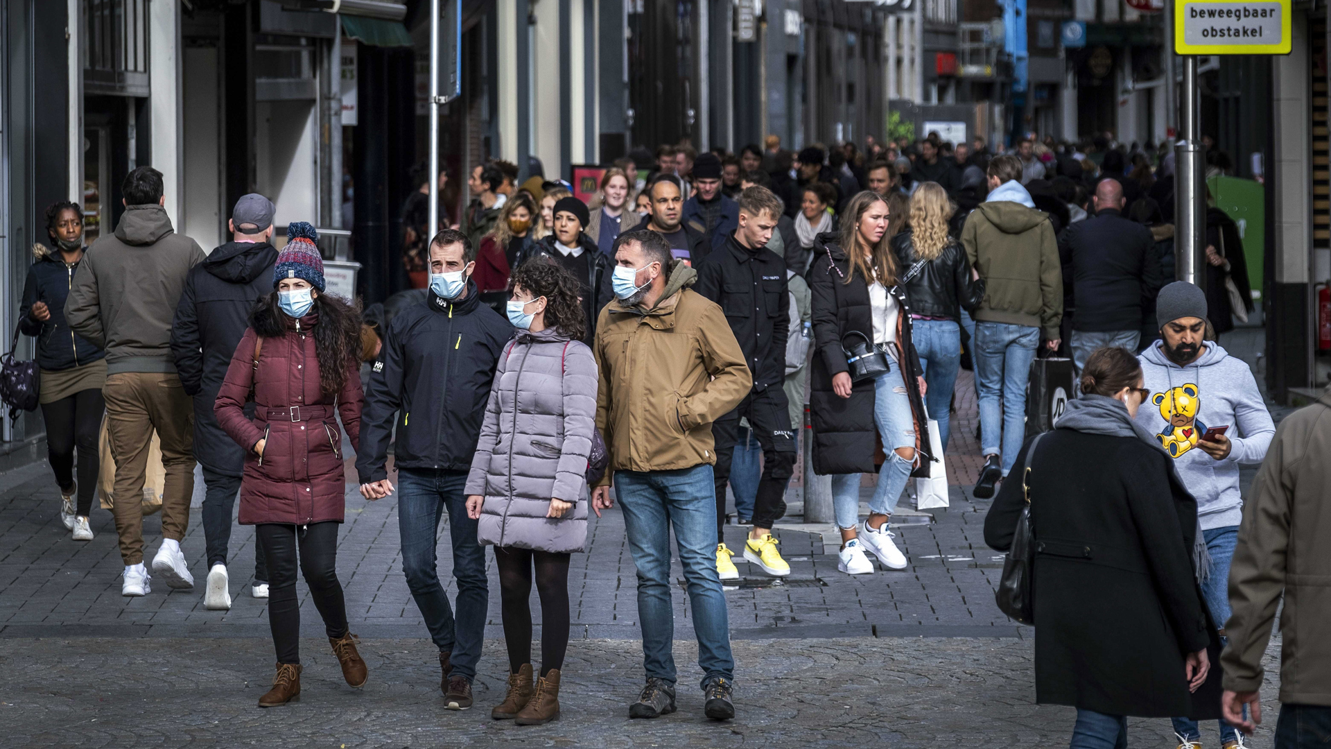 Mundo supera récord de contagios de COVID-19 en 24 horas; se registraron más de 378 mil nuevos casos