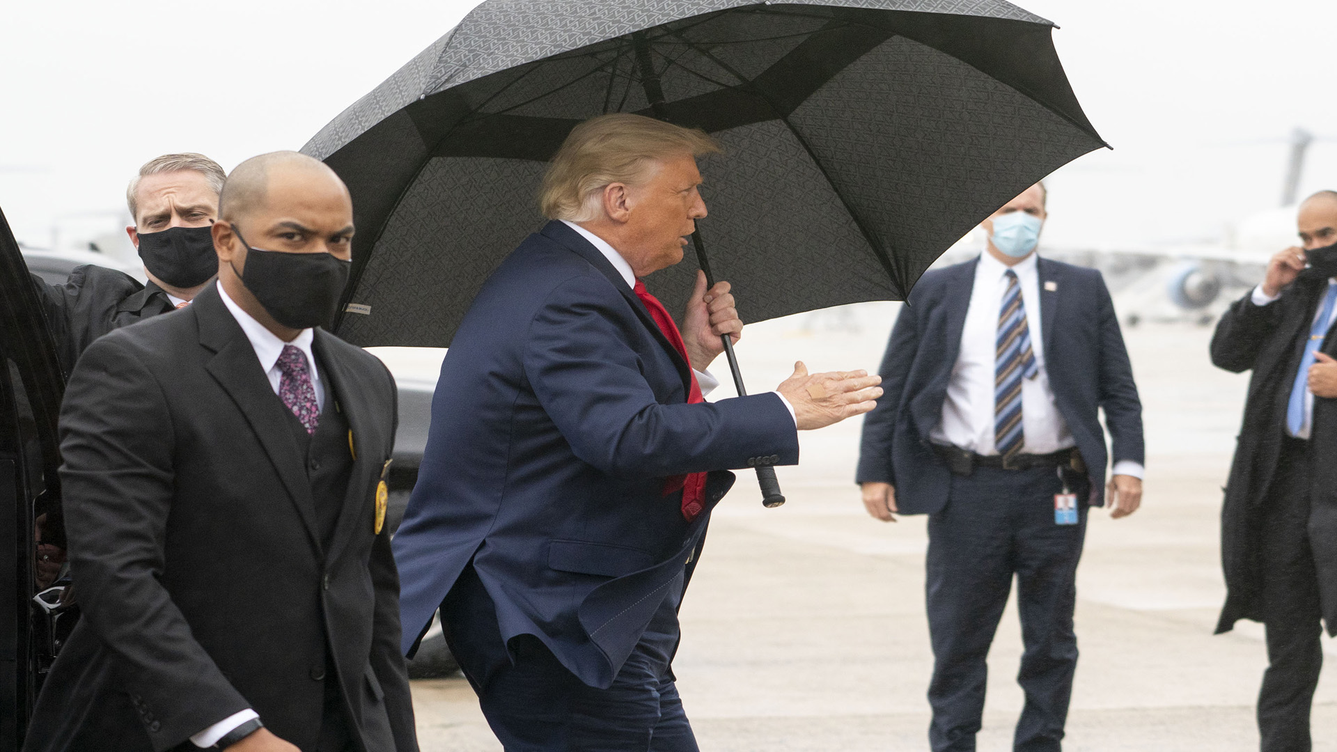 Trump pide vencer a la “izquierda radical” en su primer mitin post COVID-19