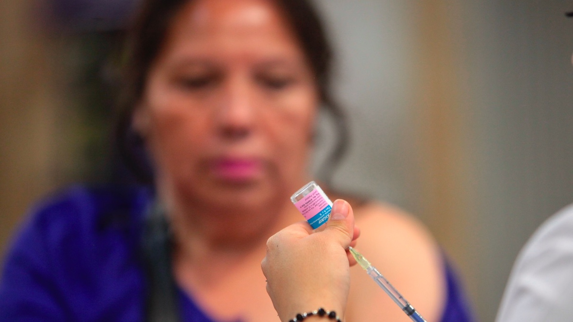 Vacuna de Pfizer ya tiene solicitud ante Cofepris; vacunación iniciaría en diciembre, asegura Ebrard