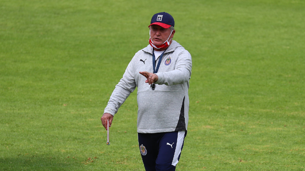 Vucetich da positivo a COVID-19 y no dirigirá ante Pumas