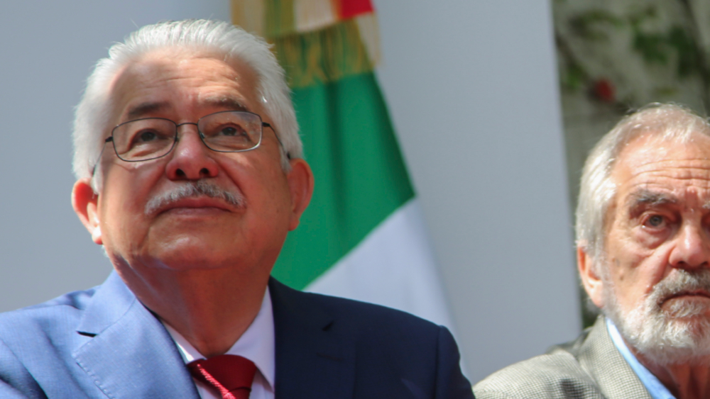 Pide AMLO que se investigue a secretario particular por contratar empresas fantasma en campaña electoral de 2018