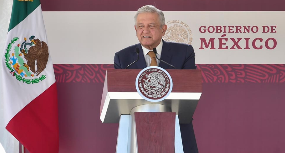 Comparan textos de Francisco Franco y López Obrador; resaltan rechazo al capitalismo y neoliberalismo