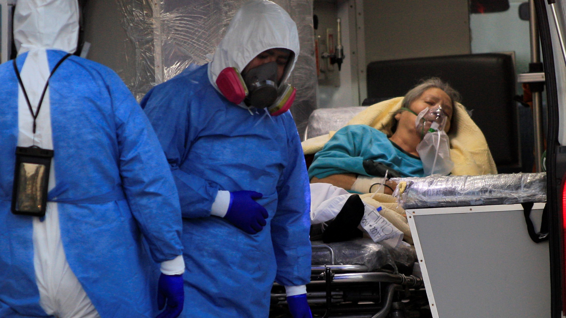 En México, 108 mil 658 defunciones por COVID-19 de enero a agosto de 2020; cifra es 44.8% superior a la confirmada por Salud