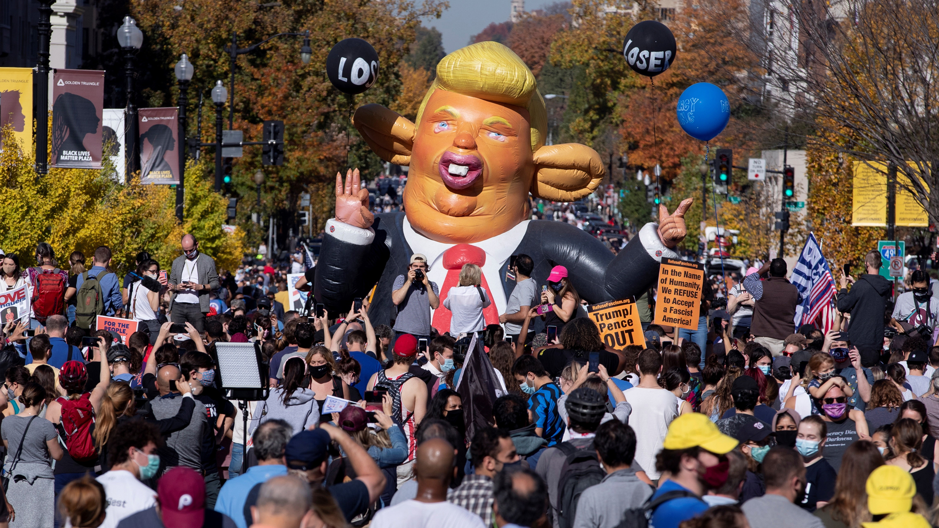 #FOTOS Así celebraron los estadounidenses la victoria de Joe Biden - burlas-hacia-trump-tras-derrota-frente-a-biden