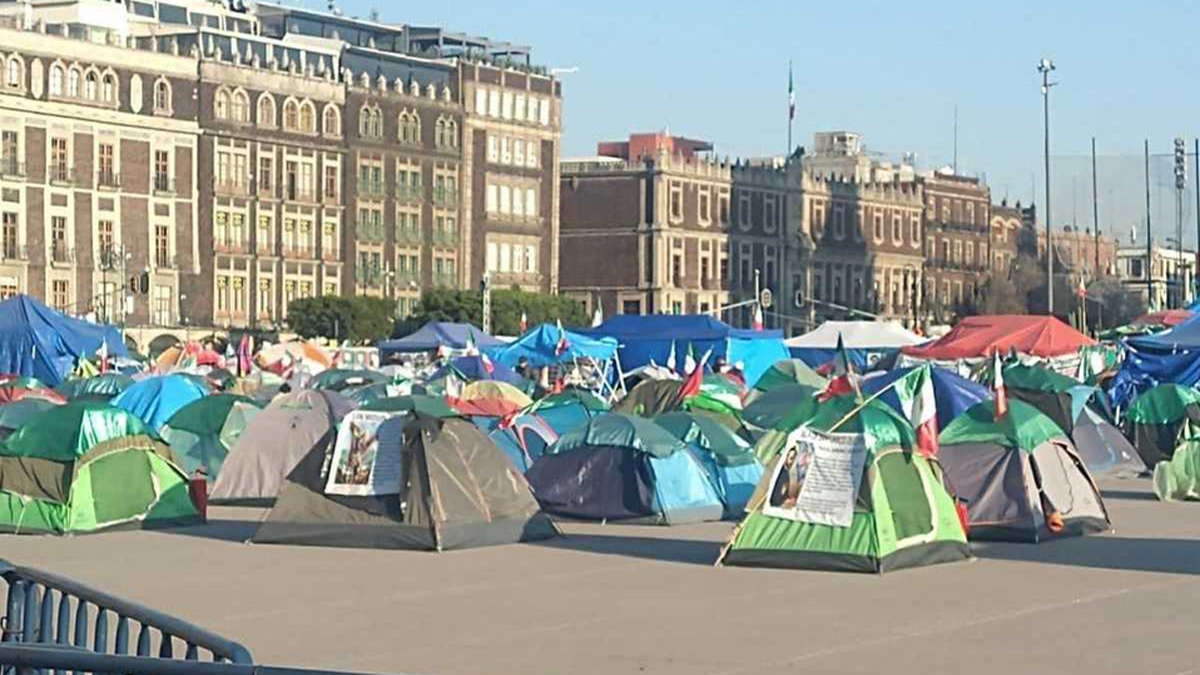 Mantiene FRENAAA campamento en Zócalo pese a anuncio de retirada - campamento-de-frenaaa-en-zocalo-cdmx