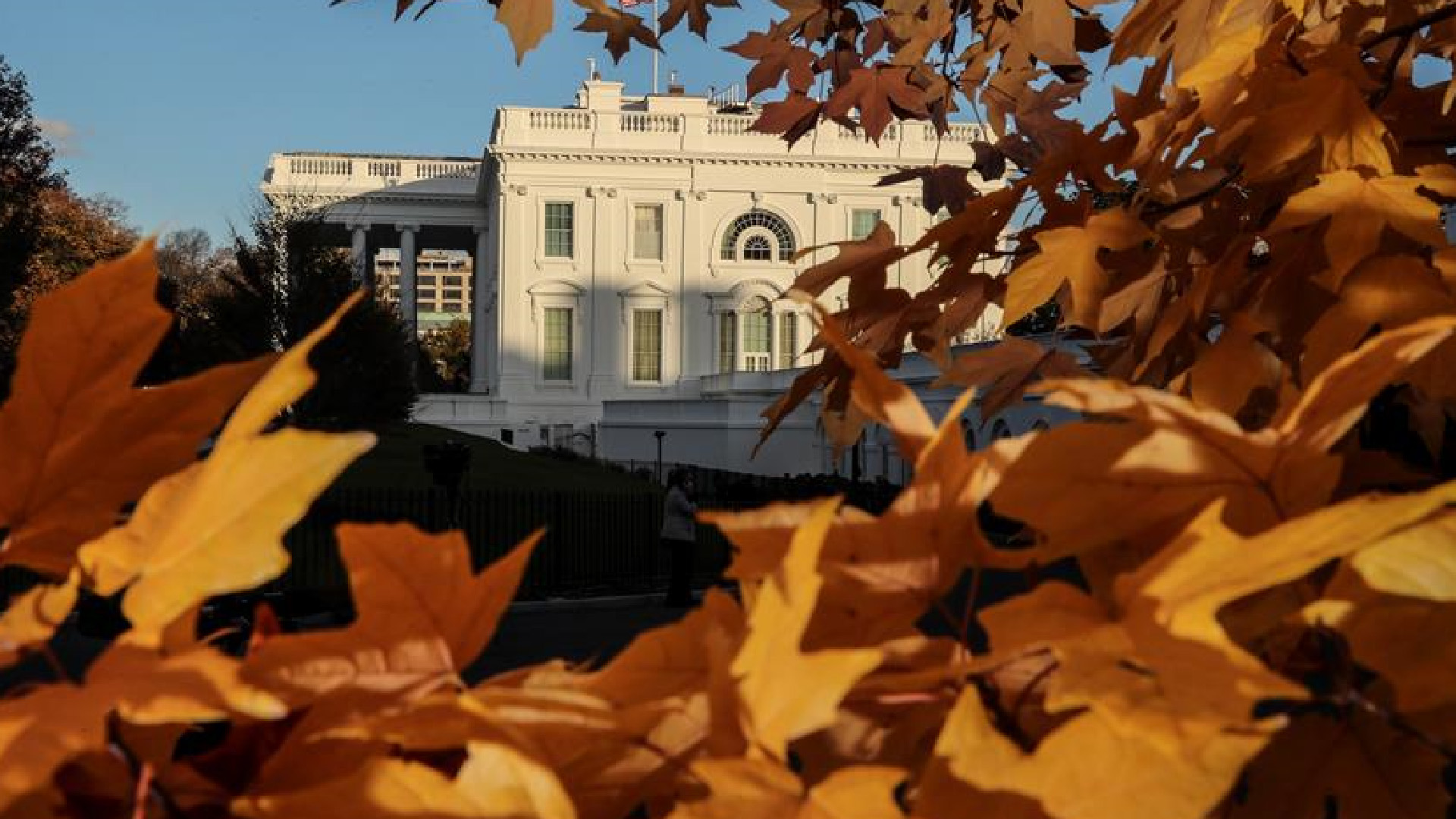 Biden anticipa transición exitosa pese a “vergonzoso” bloqueo de Trump