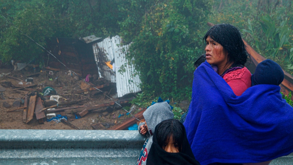 Sube a 22 el número de muertos en el sureste mexicano por ‘Eta’ y las tormentas